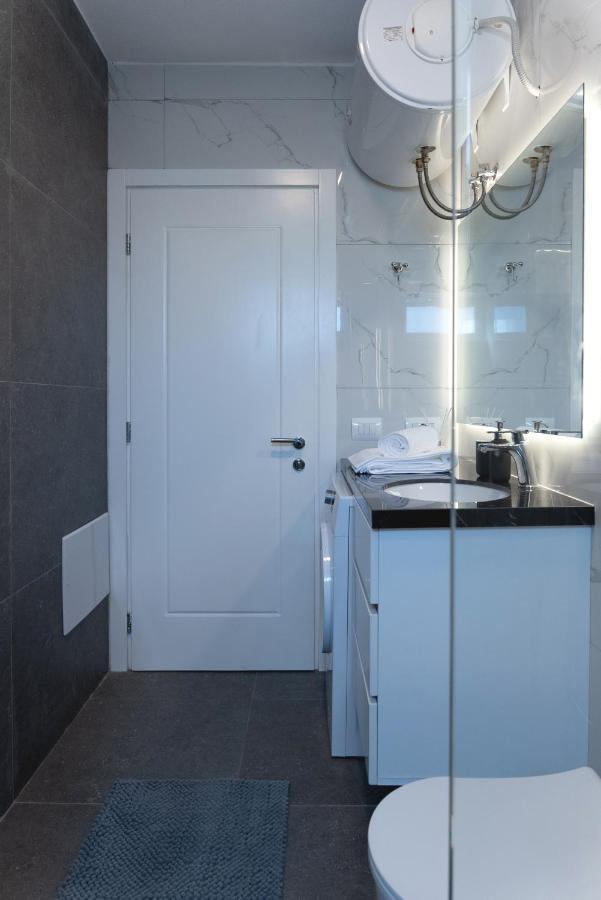 City Center Apartment Тирана Екстер'єр фото