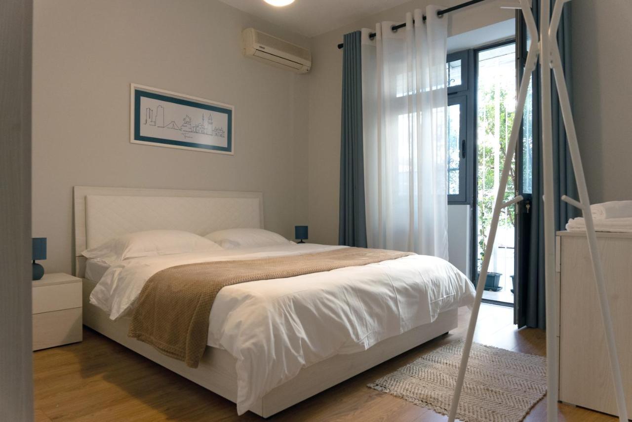 City Center Apartment Тирана Екстер'єр фото