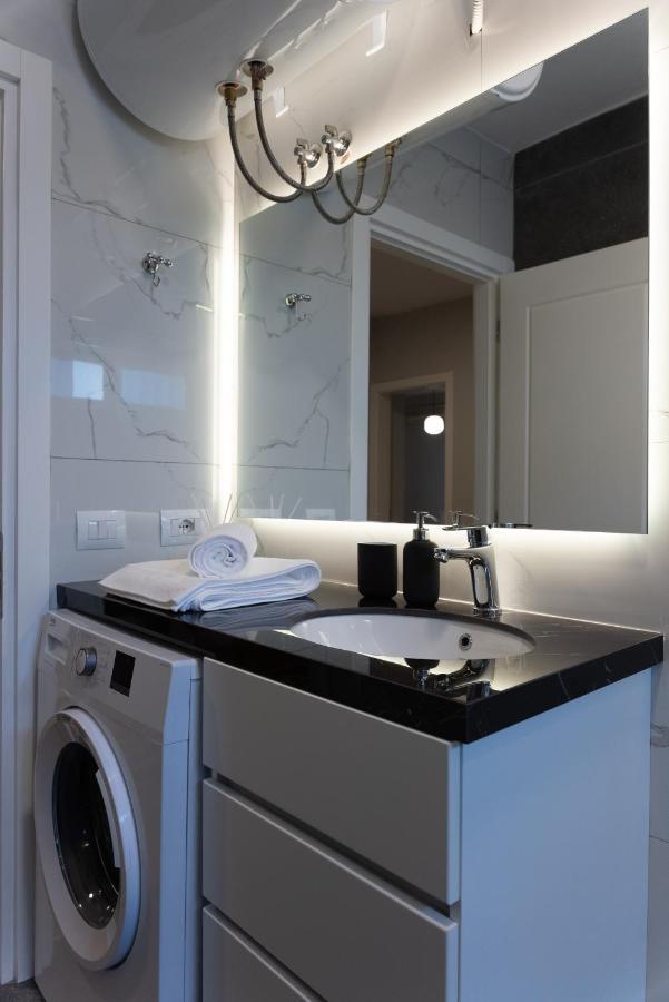 City Center Apartment Тирана Екстер'єр фото